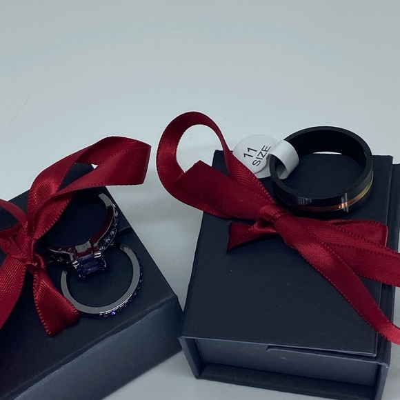 Couple Matching Titanium Rings Set - Picture 4 of 8